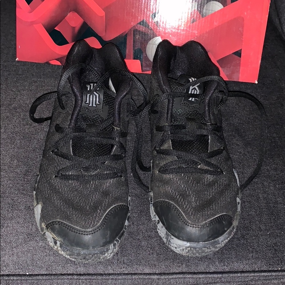 Boys black Kyrie Nike shoes